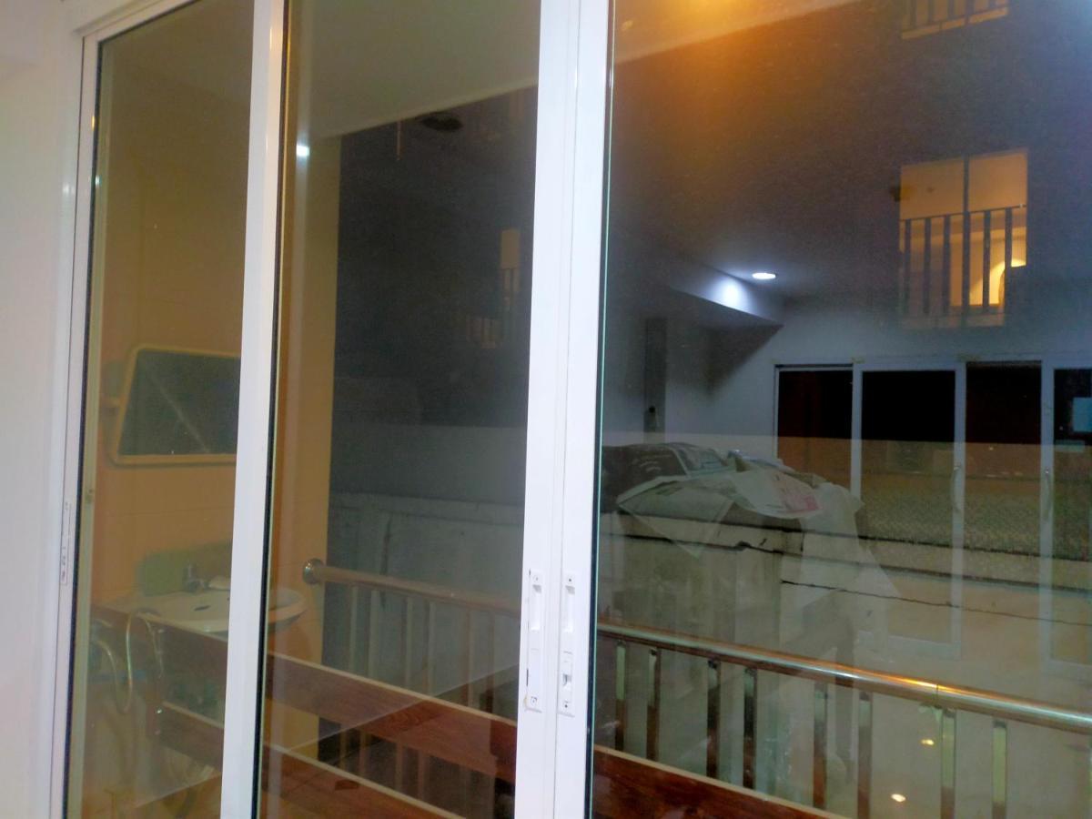 Soi2Inn Pattaya Bagian luar foto