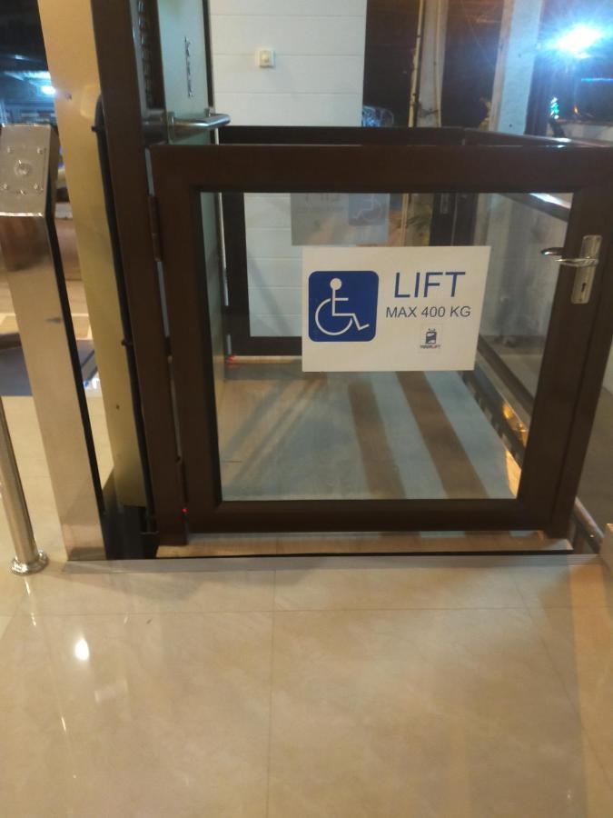 Soi2Inn Pattaya Bagian luar foto