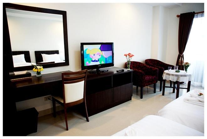 Soi2Inn Pattaya Bagian luar foto