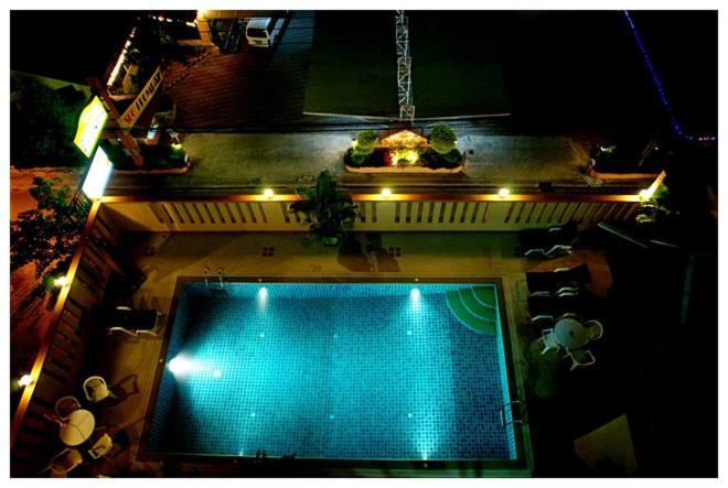 Soi2Inn Pattaya Bagian luar foto
